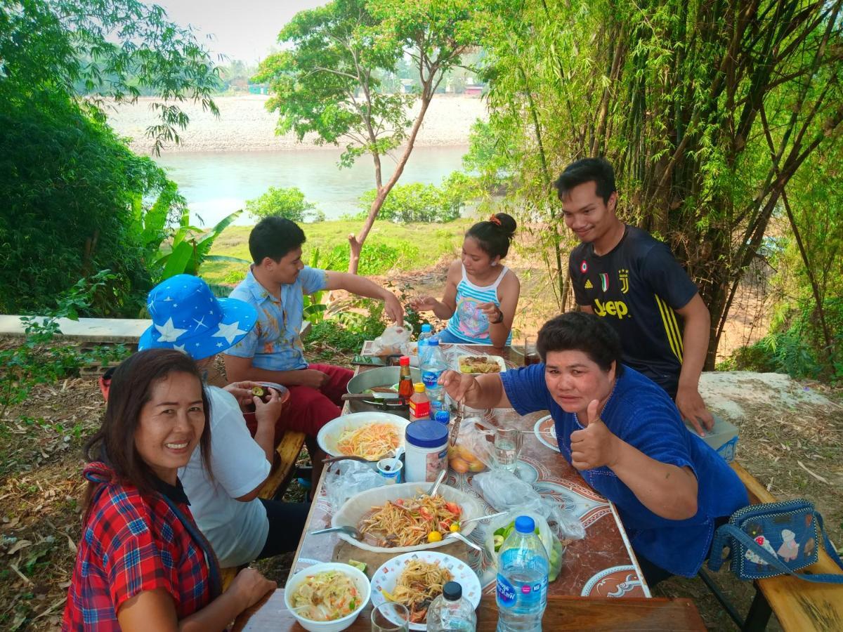 เฮือนน้ำน่าน House By The River Nan 우따라딧 외부 사진